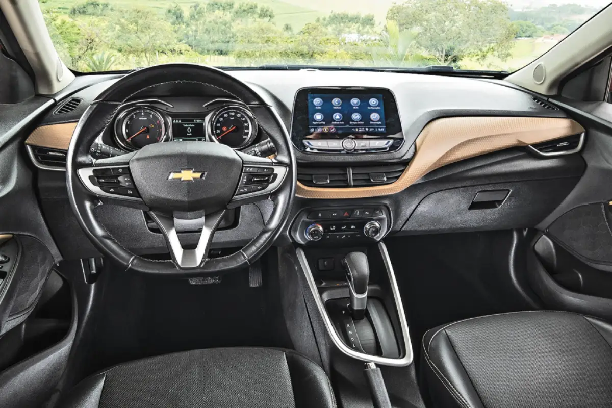 Chevrolet Onix Plus 2024: preços, itens de série e diferenças entre as  versões