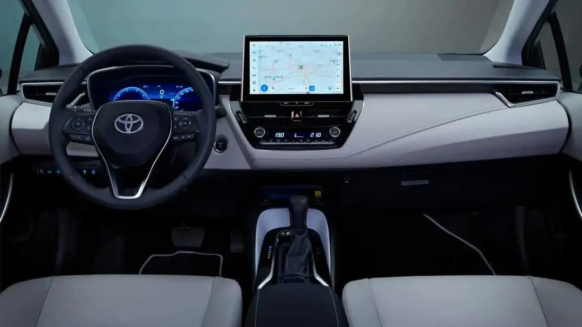 Interior do Corolla Altis Hybrid 2024 