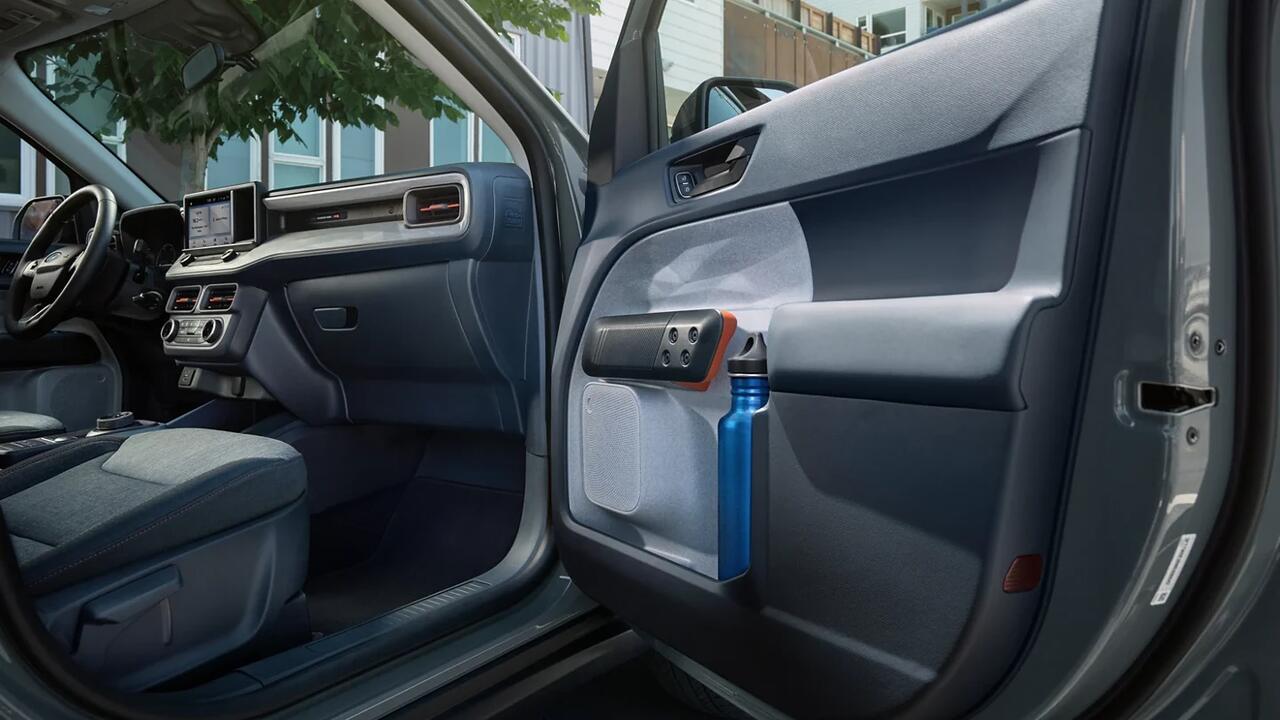 Interior espaçoso da Ford Maverick 2024