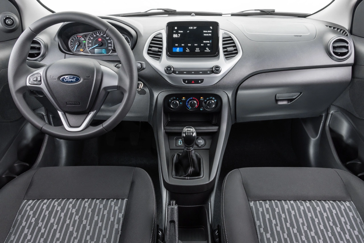 Foto do interior do carro da Ford
