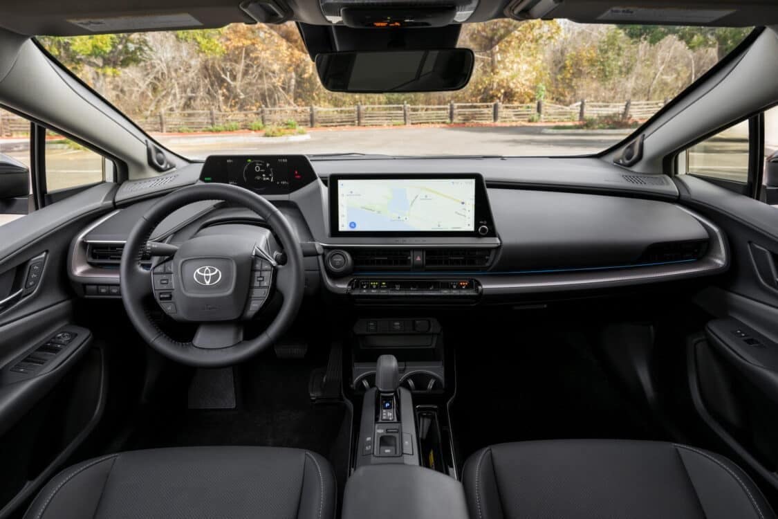Interior do Toyota Prius 2024