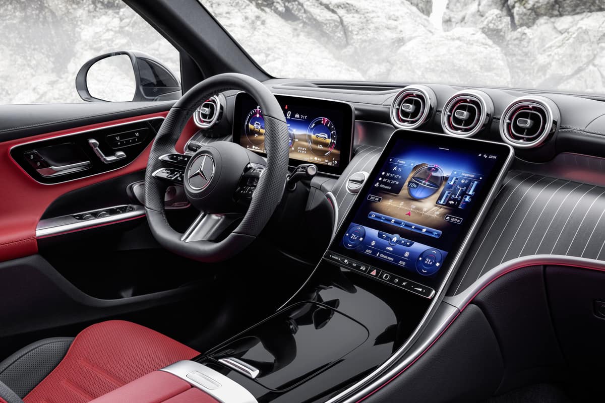 Interior do Mercedes GLC 2024 premium